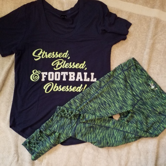 Cute Lady 12 Seahawks Cropped Leggings, Size Small - Picture 3 of 7